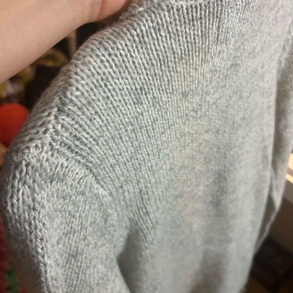 Roots Cabin Gray Cardigan Hi Low with Green Accents Medium - Picture 4 of 16